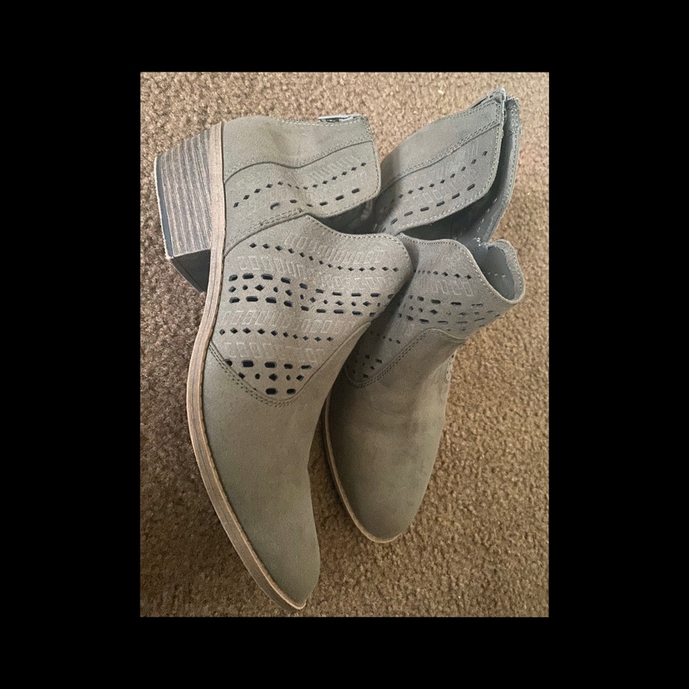 women's ankle boots